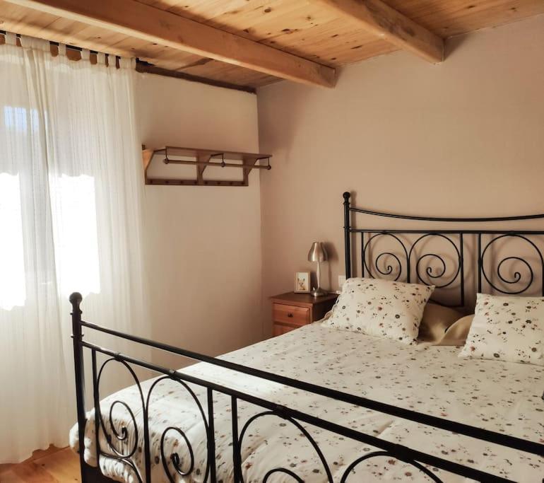 Casa Rural Tozolosolobos Otero de Bodos Exteriör bild